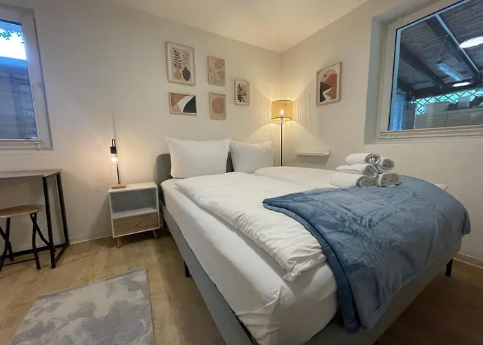 Vorstadtoase - Fuer 2 Personen Mit Smart Tv, Parken, Eigenen Bad, Netflix - Naehe Ber Appartement