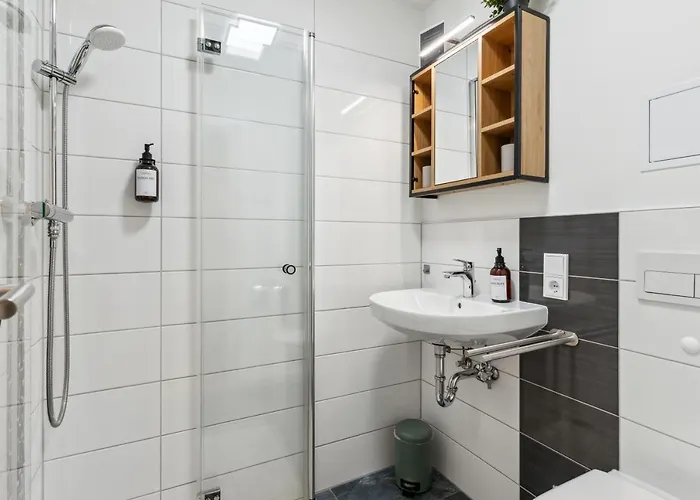 Vorstadtoase - Fuer 2 Personen Mit Smart Tv, Parken, Eigenen Bad, Netflix - Naehe Ber Eichwalde